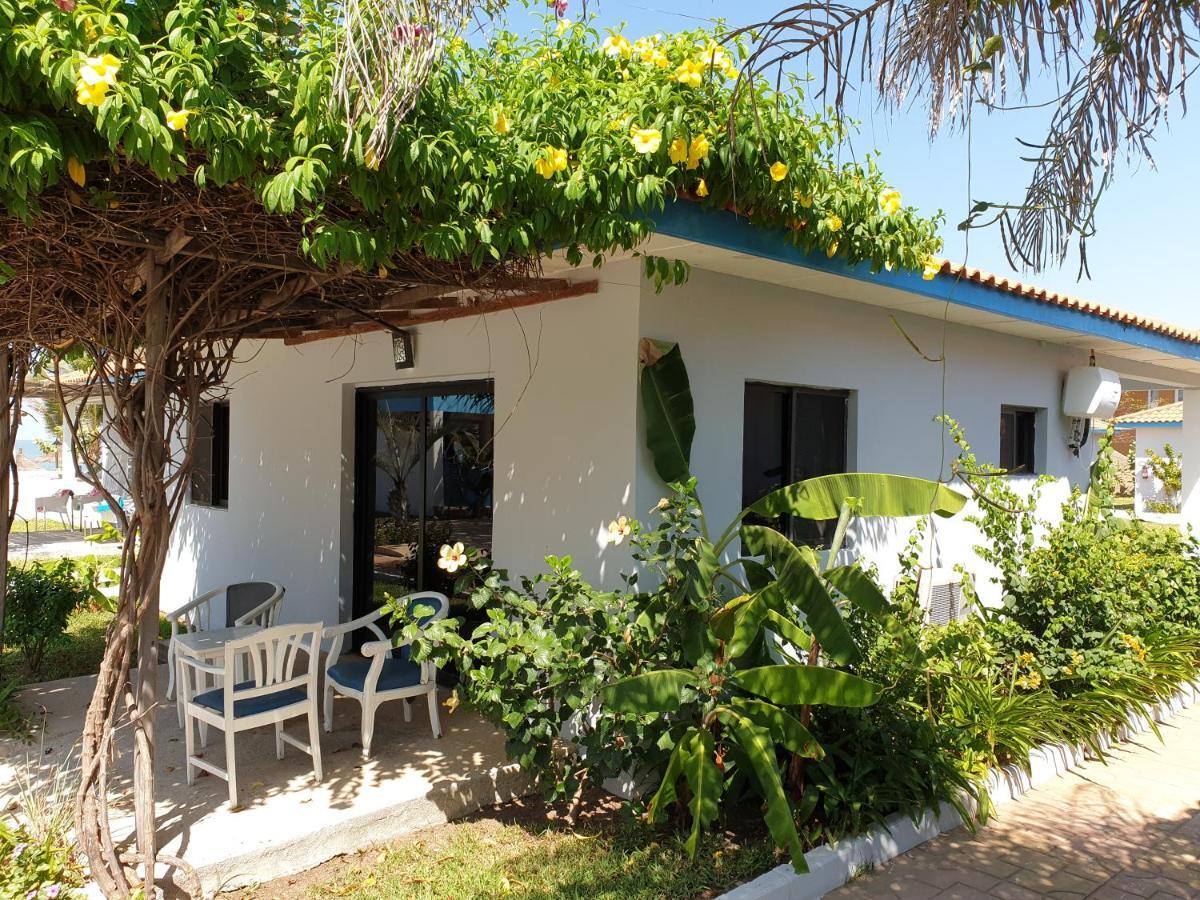 Djembe Beach Resort Kololi Exterior photo