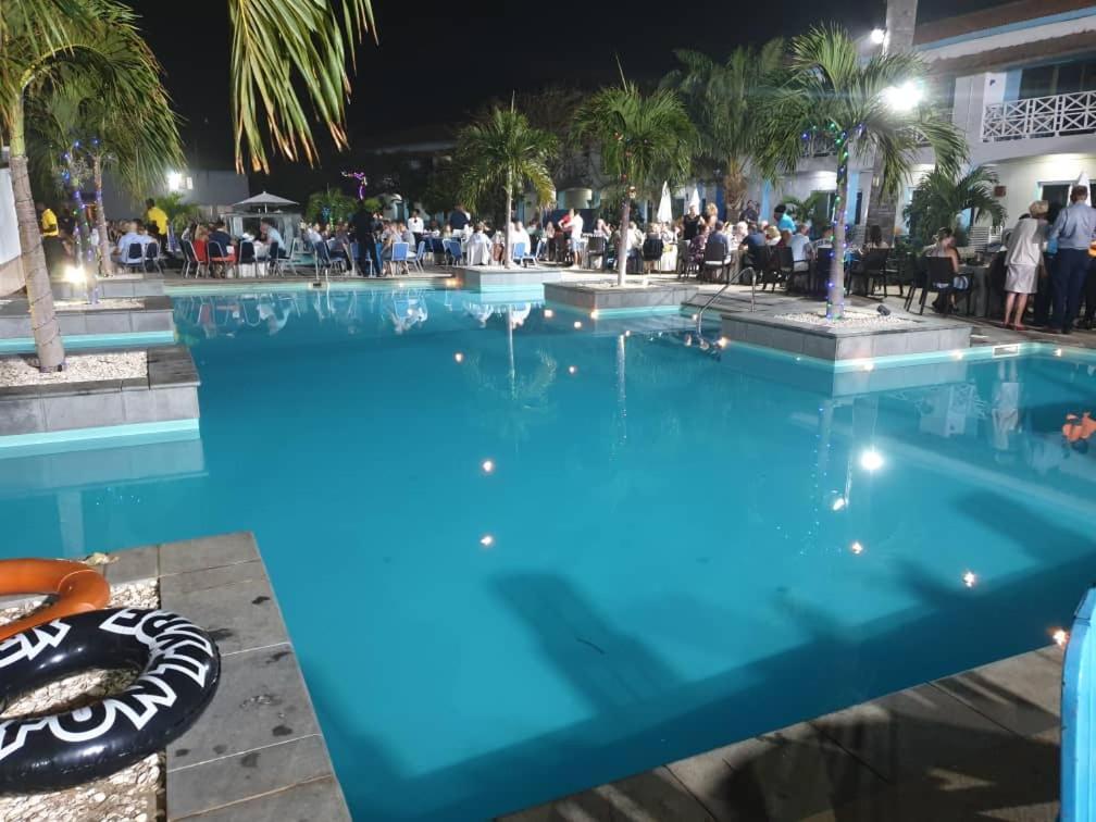 Djembe Beach Resort Kololi Exterior photo